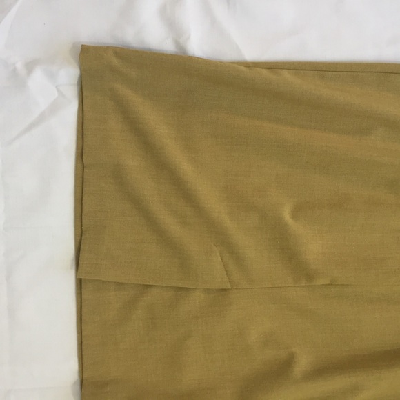 Sz 12 Mustard Green Dress with Ruffles on Front - Picture 3 of 6